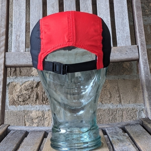 Newton Running Hat - Picture 4 of 4